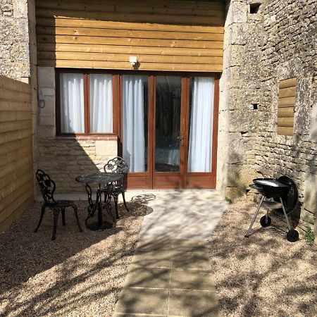Blacksmiths Apartment In Blanzay - 1 Bed 外观 照片
