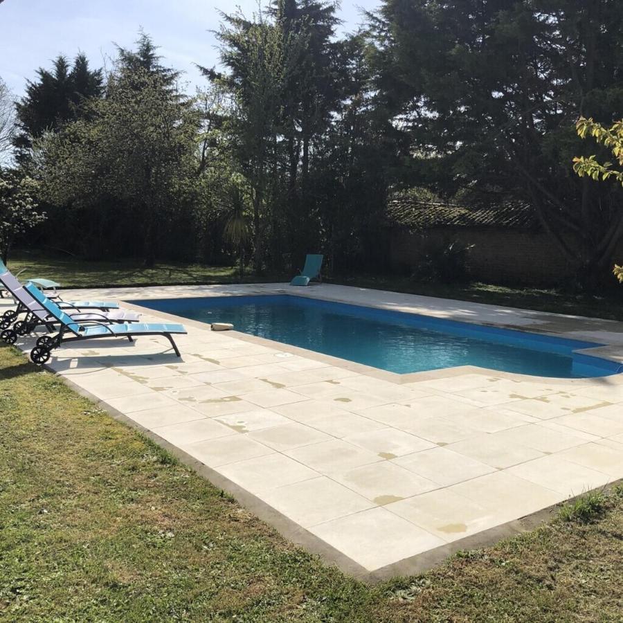 Blacksmiths Apartment In Blanzay - 1 Bed 外观 照片
